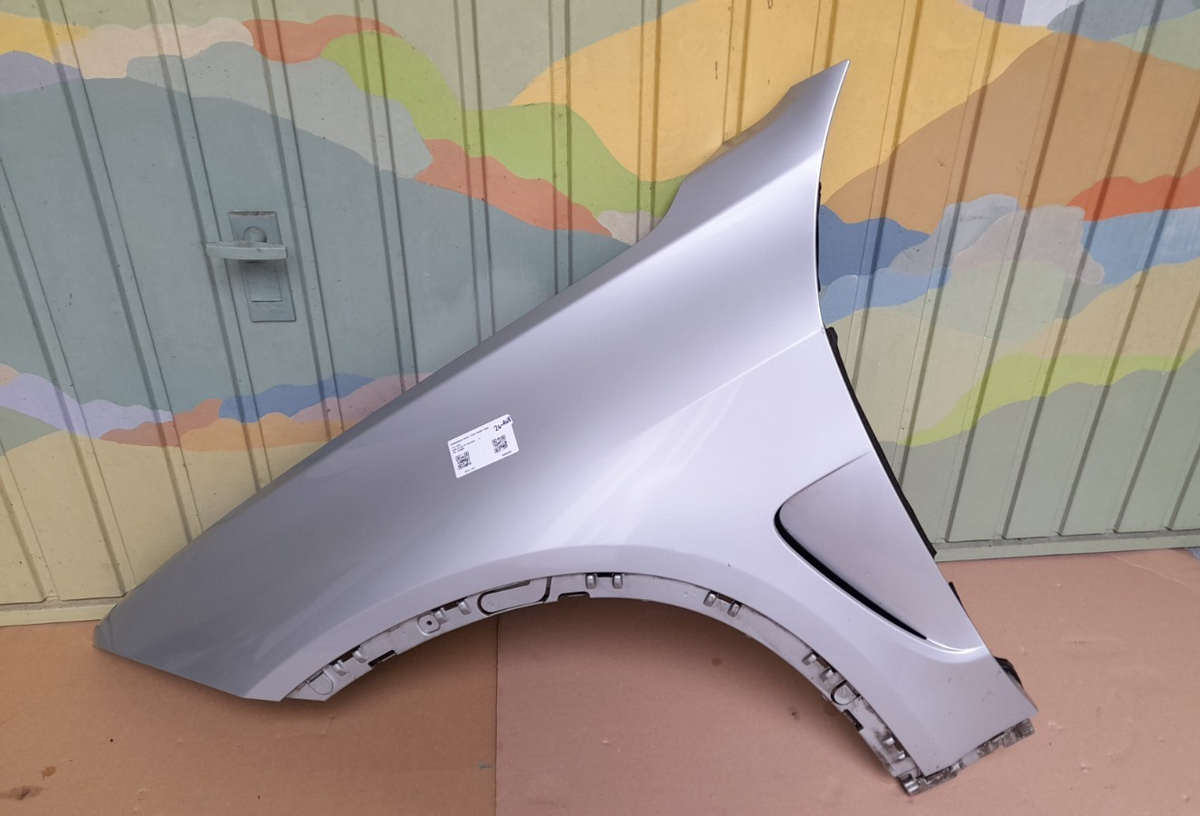Original BMW X5 F15 SAV sDrive25d Seitenwand vorne links / side panel 7373541