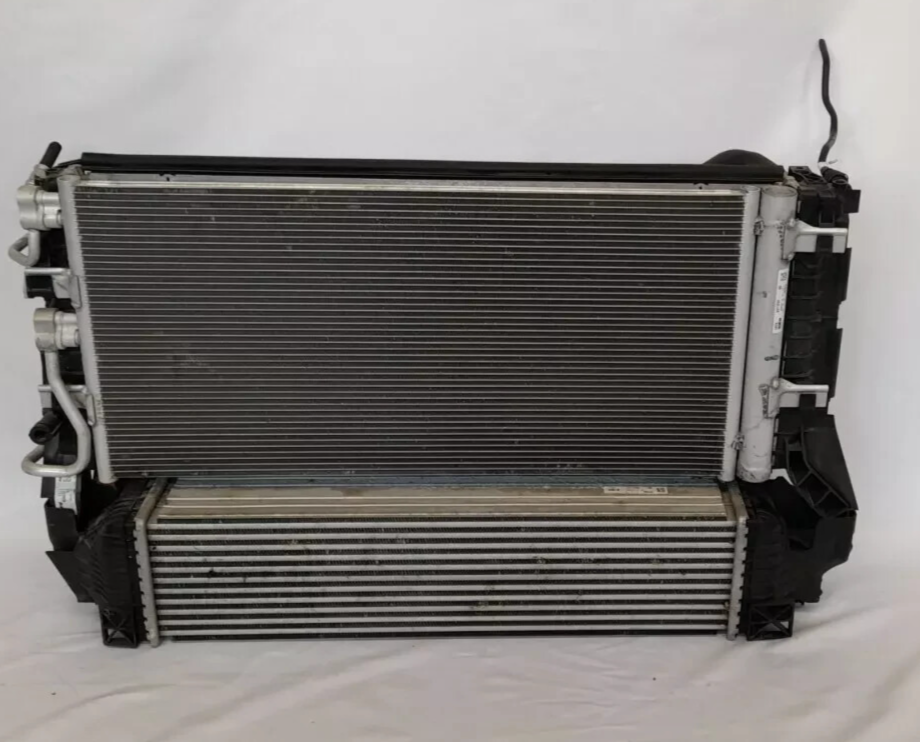 Original BMW X1 F48 Kühlerpaket Kühler 8586321 Kondensator 9271207 LLK 7617598