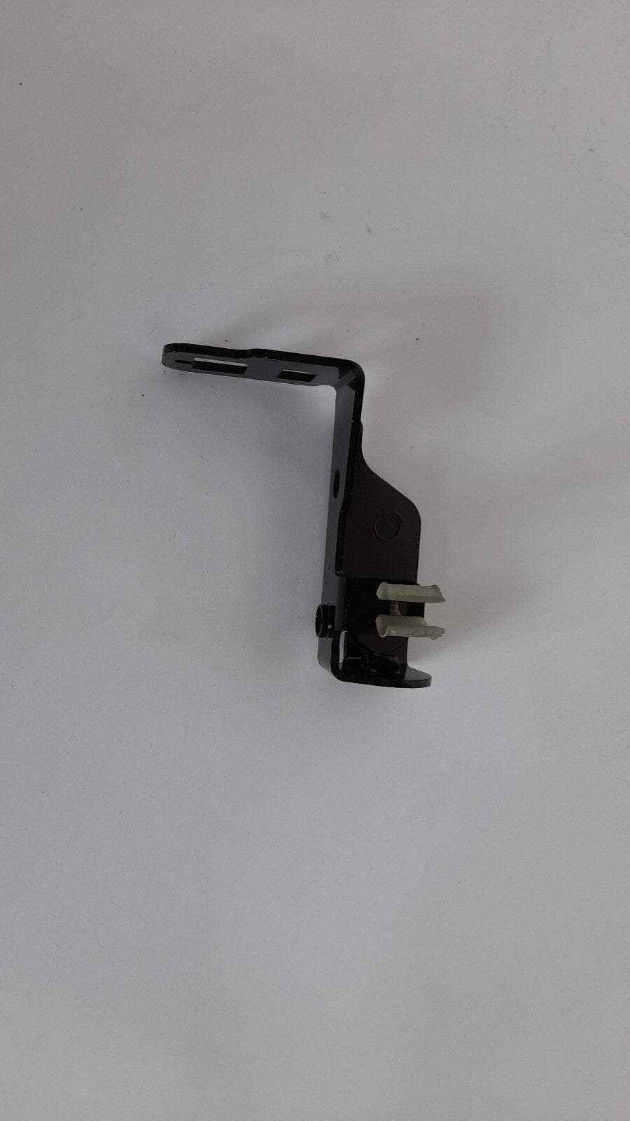 Original BMW M5 F90 17517852134 - Abstützung Ladeluftkühler rechts