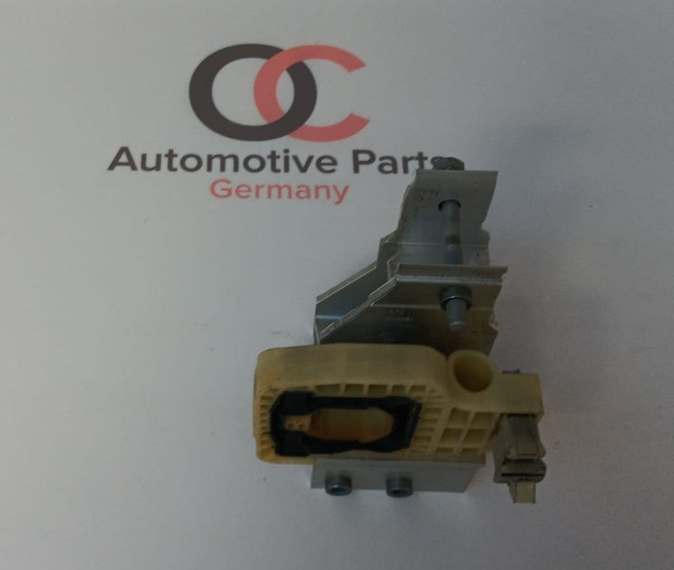 Original BMW Halter vorne links F90 G30 G31 G32 51117357215