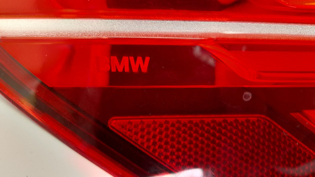 Original BMW X1 F48 Heckleuchte links innen Teil 1 7488541 tail light left