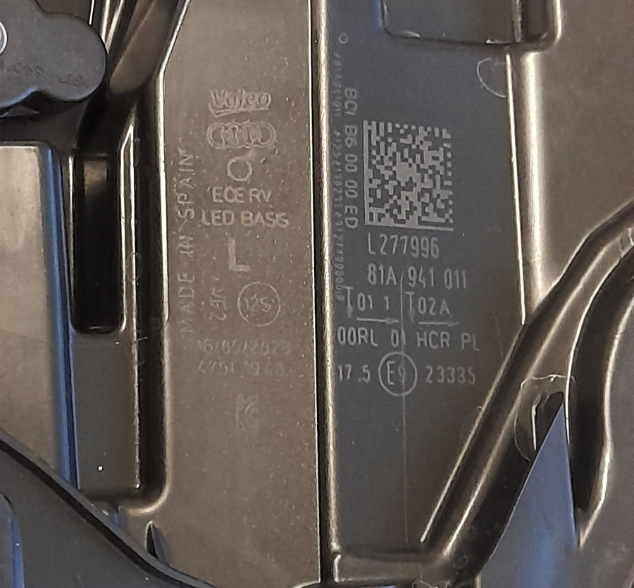 Original Audi Q2 81A LED Scheinwerfer komplett mit Steuergerät links 81A941011