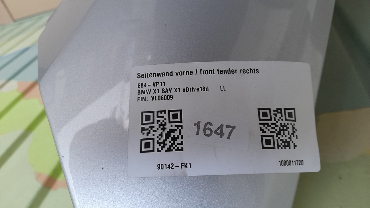 Original BMW X1 E84 x Drive 18d KOTFLÜGEL VORNE RECHTS Titan Silber 41002993156