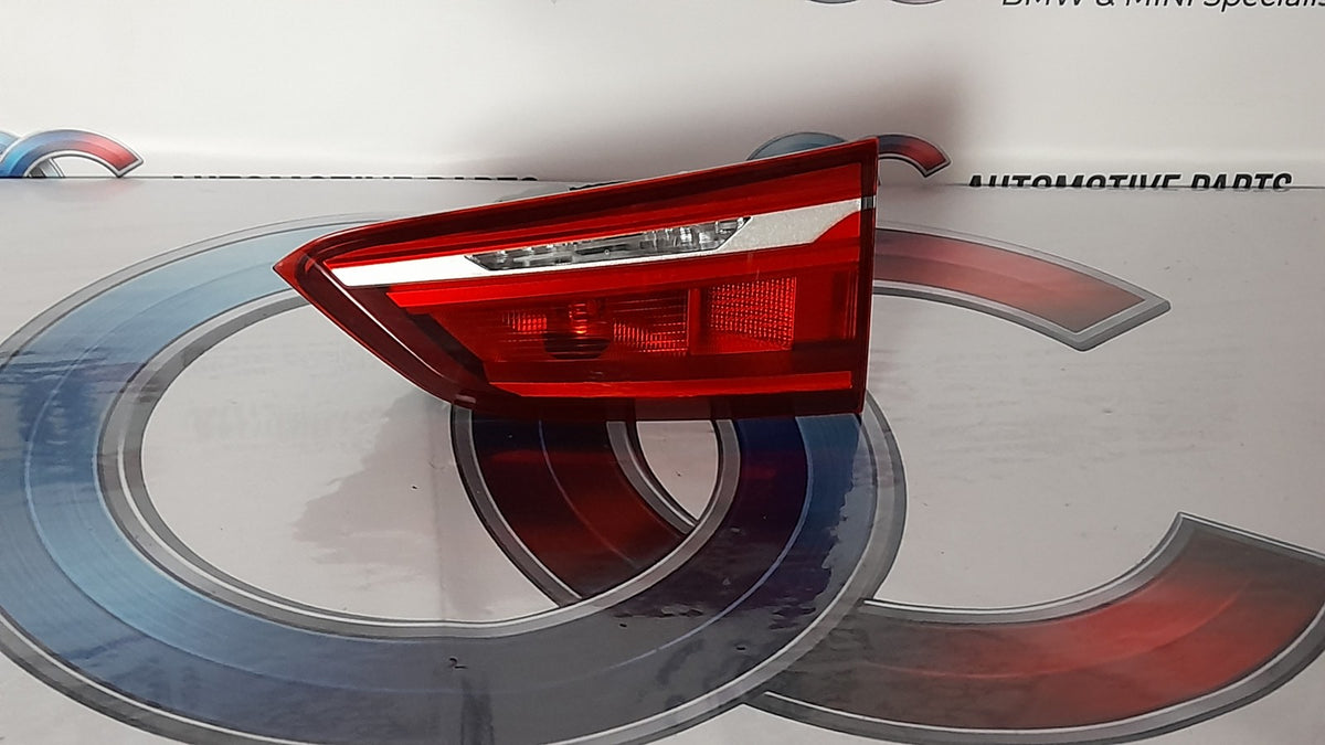 Original BMW X1 F48 63217350696 Heckleuchte LED rechts Heckklappe innen