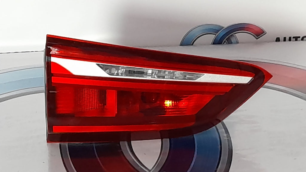 Original BMW X1 F48 63217350695 Heckleuchte links Heckklappe innen