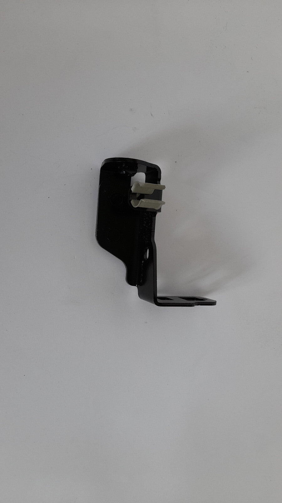 Original BMW M5 F90 17517852134 - Abstützung Ladeluftkühler rechts