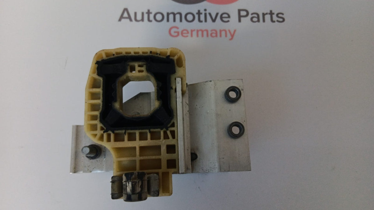 Original BMW Halter vorne rechts F90 G30 G31 G32 51117357216