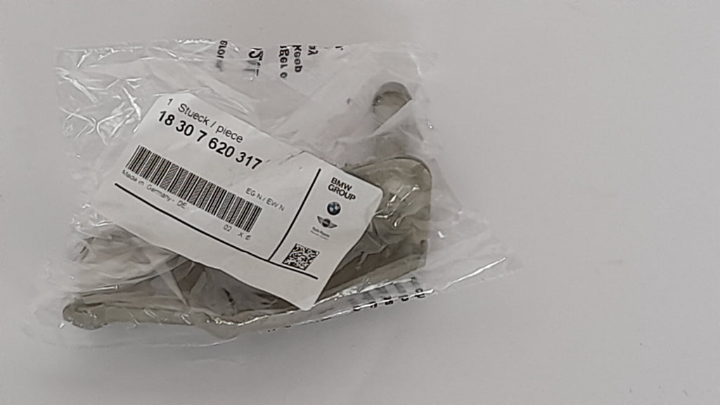 Original BMW F20 F22 F30 F32 Halter Nachschalldämpfer rechts 18307620317