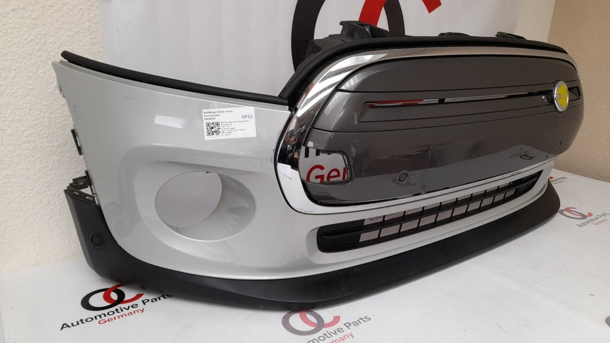 Original MINI F56 BEV Cooper SE Stoßfänger vorn bumper white-silver metallic PDC