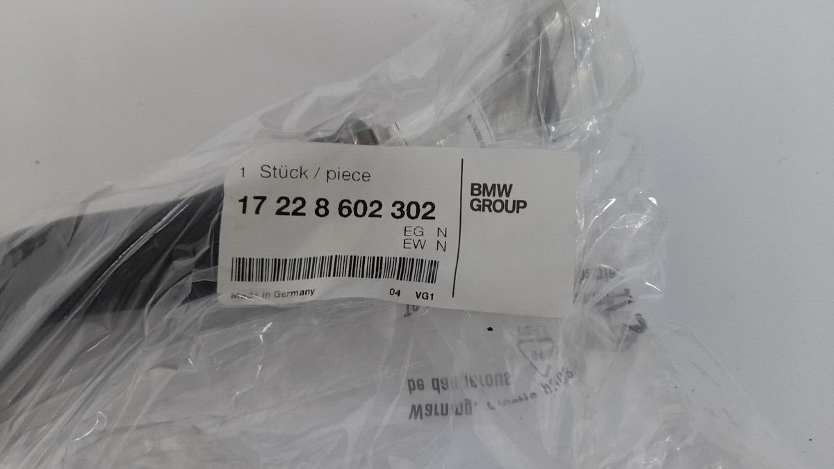 Original BMW M5 F90 Getriebeölkühlerleitung Vorlauf vorne 17228602302
