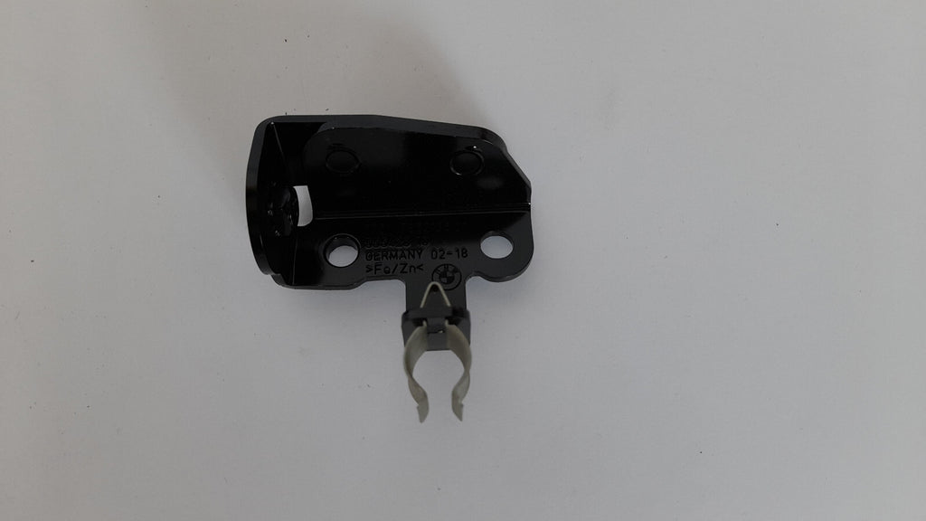 Original BMW M5 F90 17517852135 - Abstützung Ladeluftkühler links