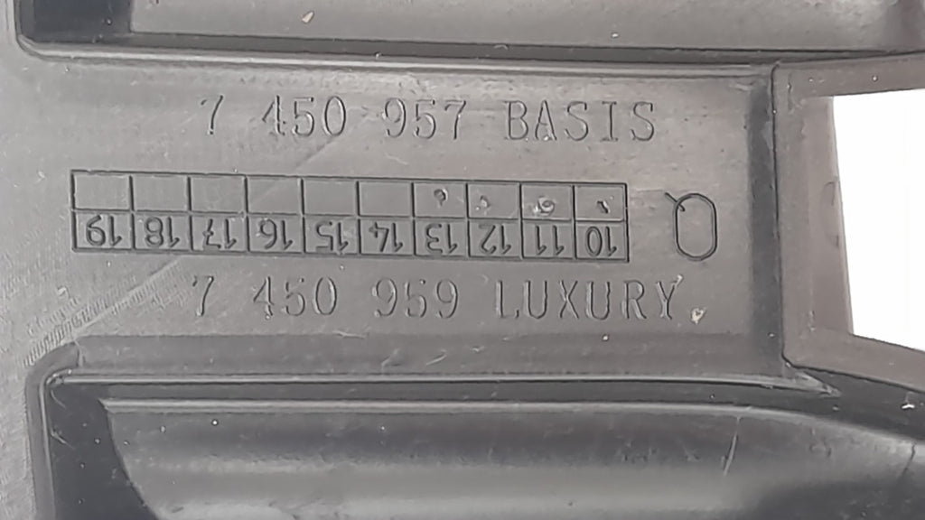 Original BMW 1er F40 Kühlergrill Luxury Line 51137450959
