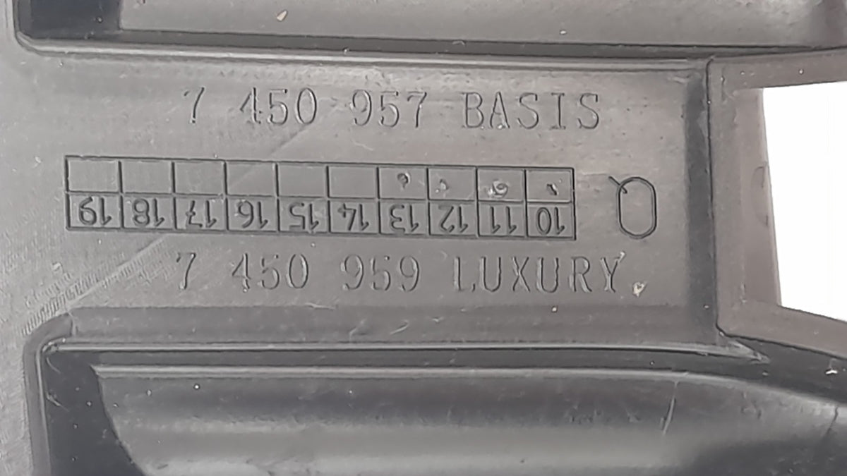 Original BMW 1er F40 Kühlergrill Luxury Line 51137450959