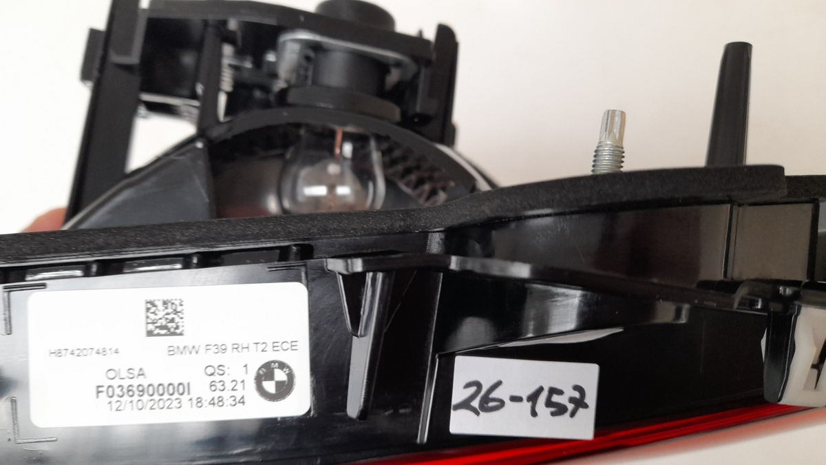 Original BMW X2 F39 Heckleuchte 63217420748 rechts Tail light