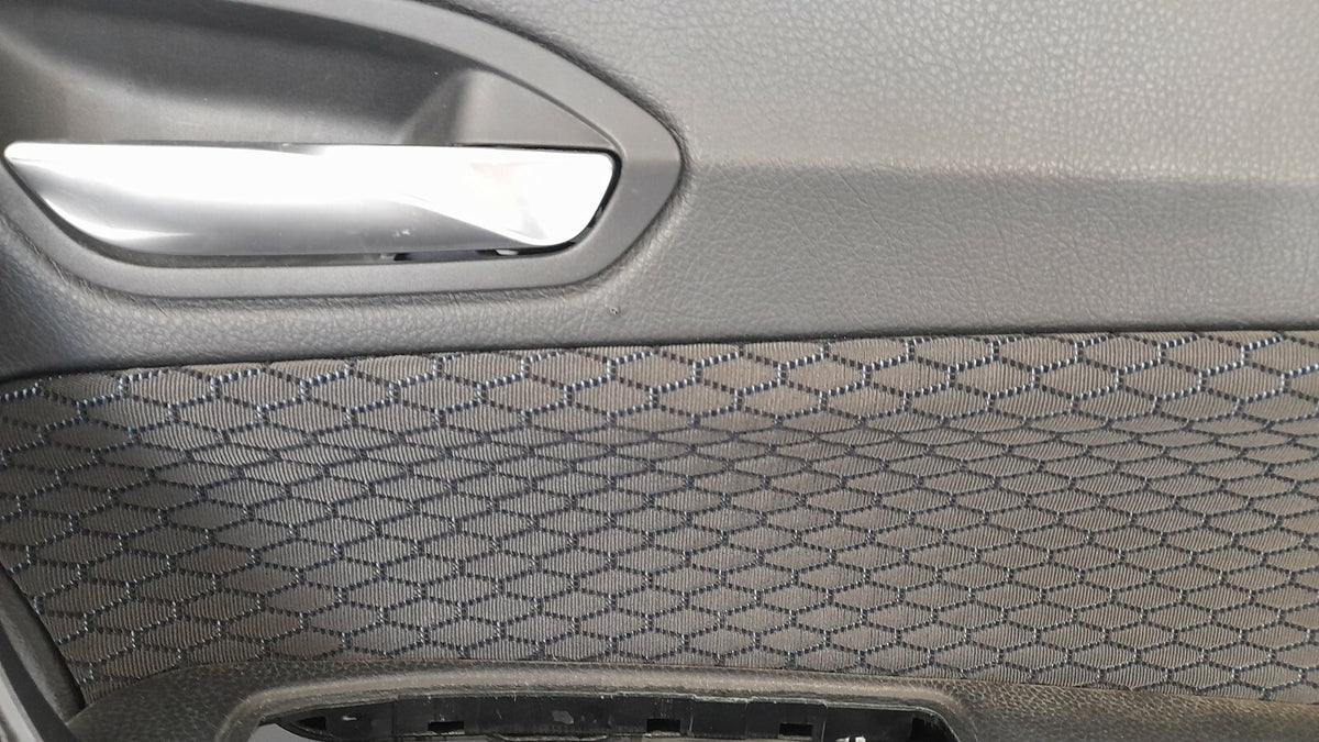 Original BMW 2er F23 Türverkleidung vorne rechts 51418065998 Hexagon schwarz