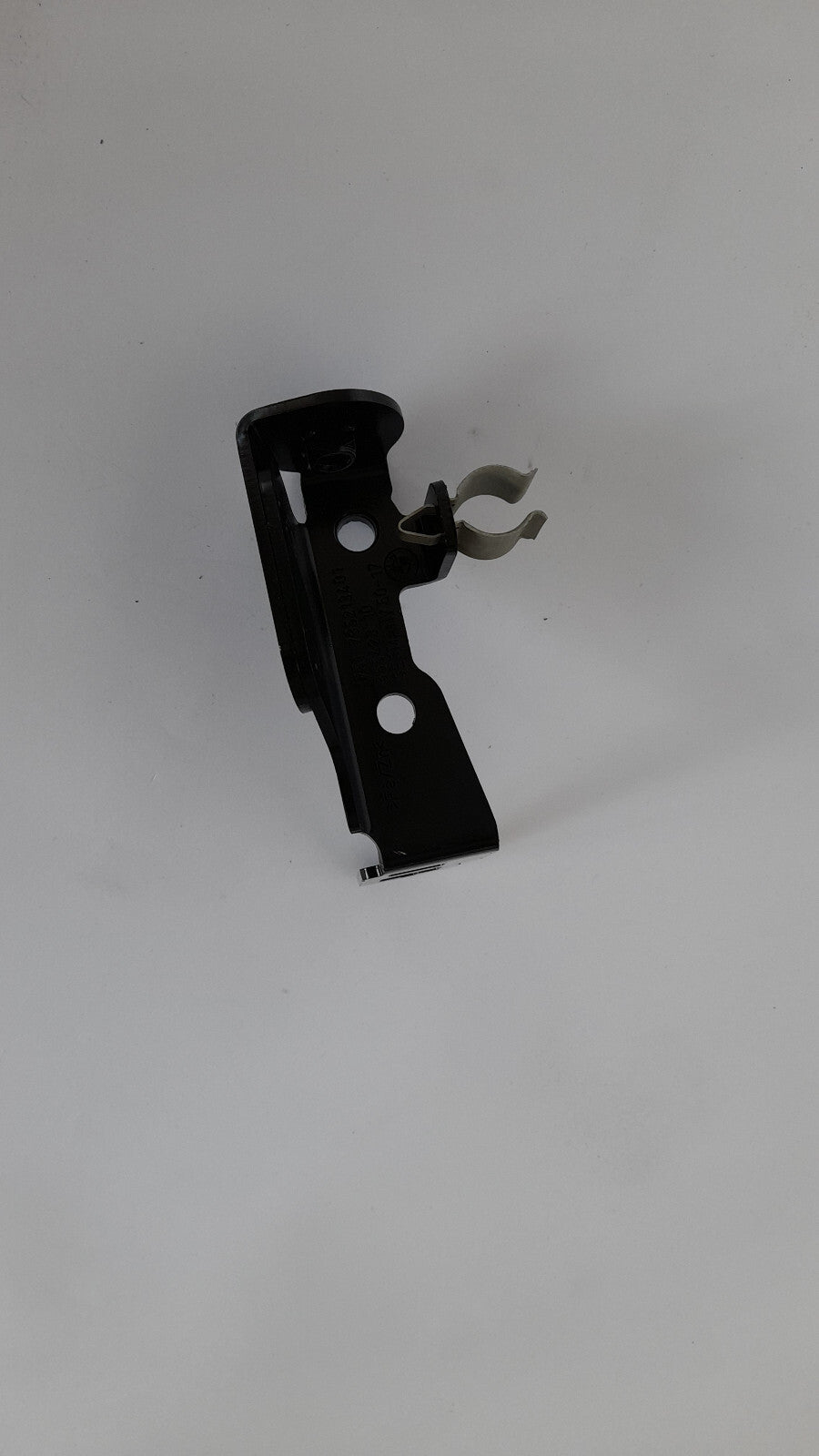 Original BMW M5 F90 17517852134 - Abstützung Ladeluftkühler rechts