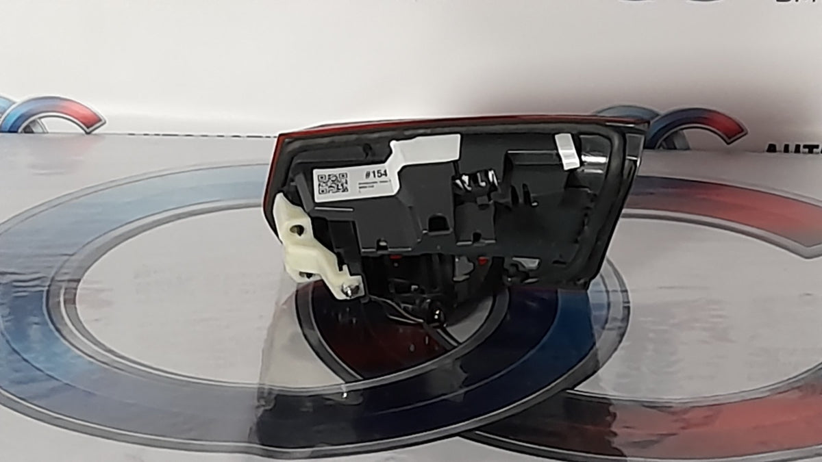 Original BMW 3er F30 LCI Heckleuchte innen links Heckklappe 63217369119