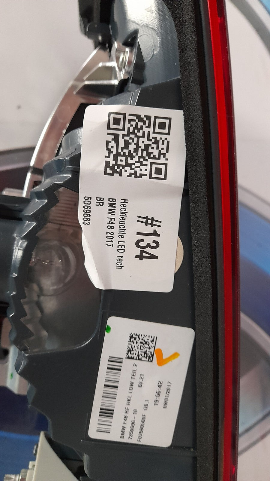 Original BMW X1 F48 63217350696 Heckleuchte LED rechts Heckklappe innen