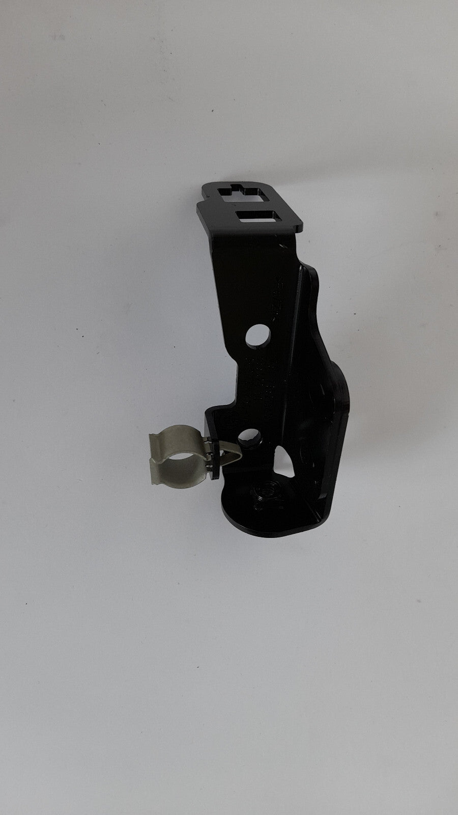 Original BMW M5 F90 17517852134 - Abstützung Ladeluftkühler rechts