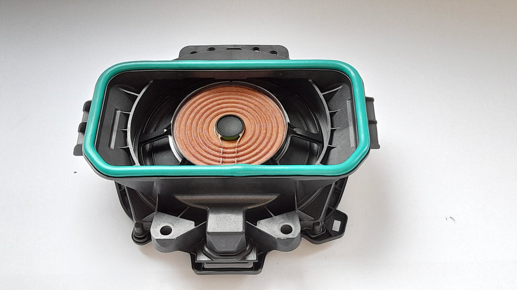 Original BMW X5 G05 X6 G06 Subwoofer Lautsprecher vorne 65132622515