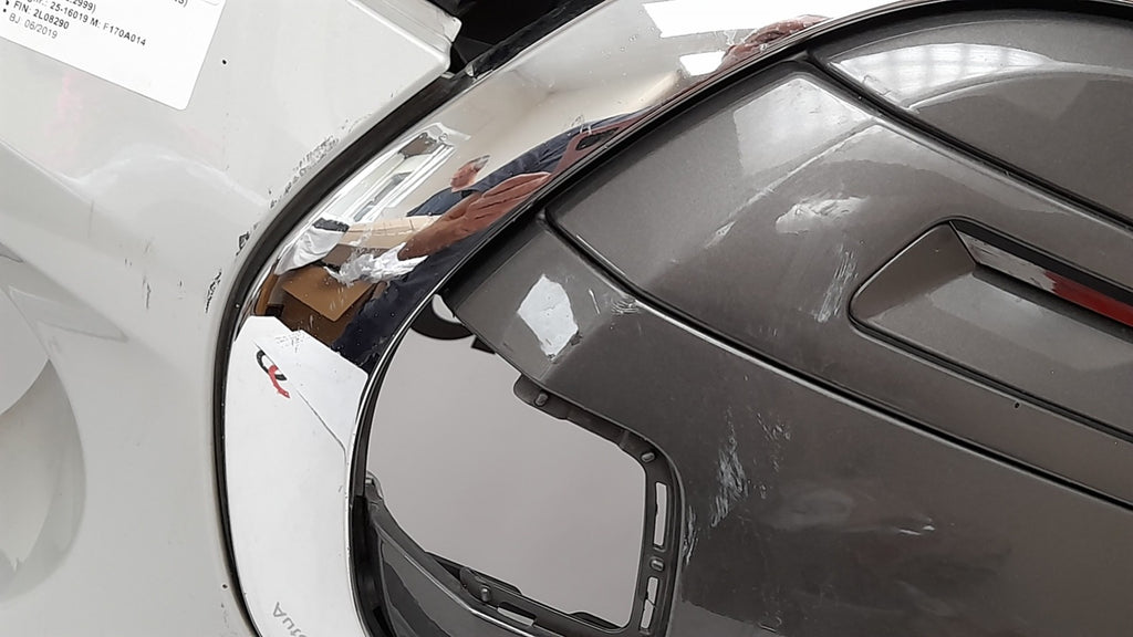 Original MINI F56 BEV Cooper SE Stoßfänger vorn bumper white-silver metallic PDC