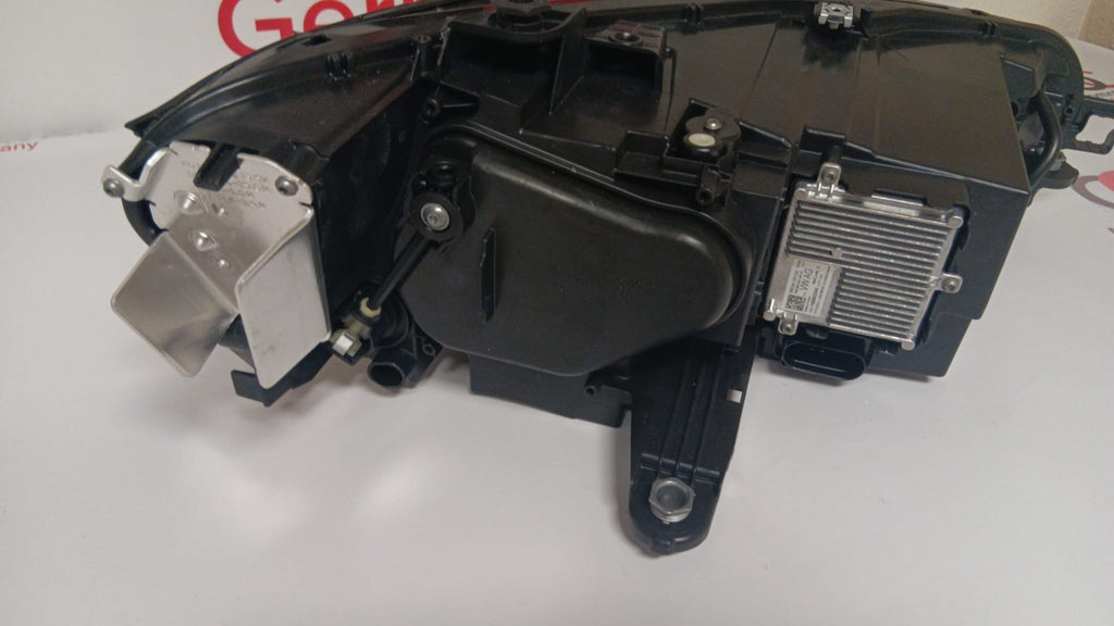 Original VW Passat B9 LED Scheinwerfer links mit Steuergerät 3J1941029