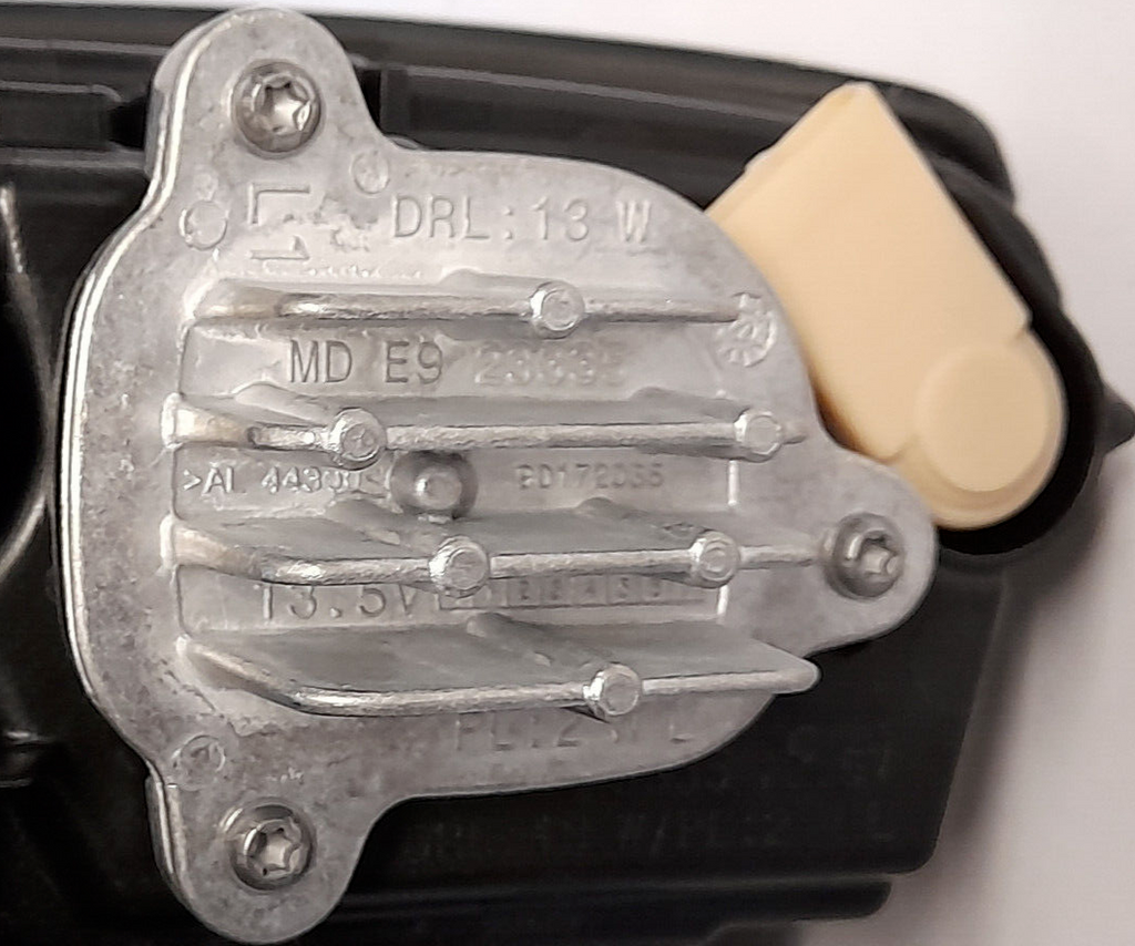 Original Audi Q2 81A LED Scheinwerfer komplett mit Steuergerät links 81A941011