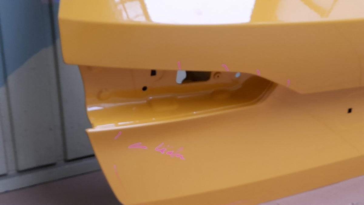 Original BMW G61 5er Heckklappe gelb ohne Spoiler Standardausführung