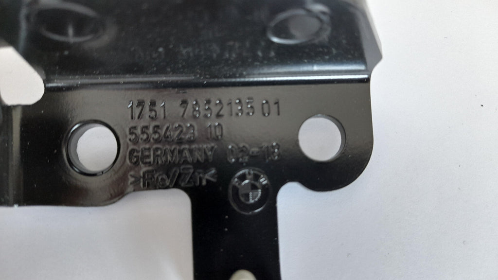 Original BMW M5 F90 17517852135 - Abstützung Ladeluftkühler links