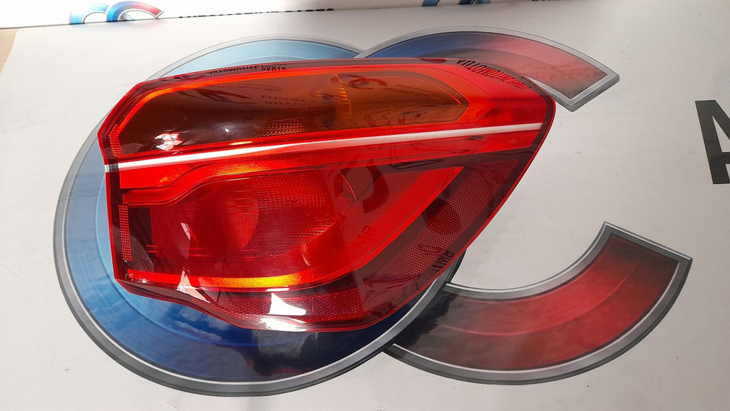 Original BMW X1 F48 Heckleuchte LED rechts Seitenwand 63217488542