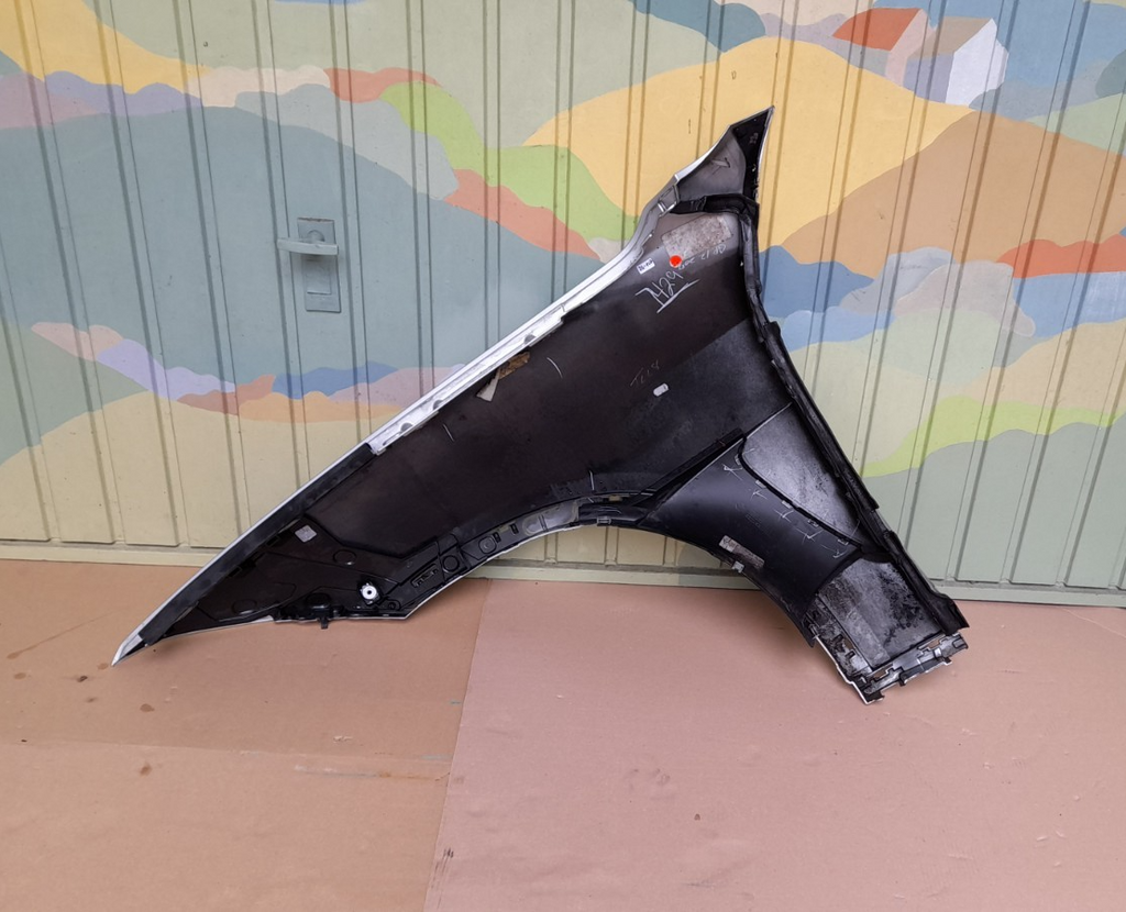 Original BMW X5 F15 SAV sDrive25d Seitenwand vorne rechts / side panel 7373542