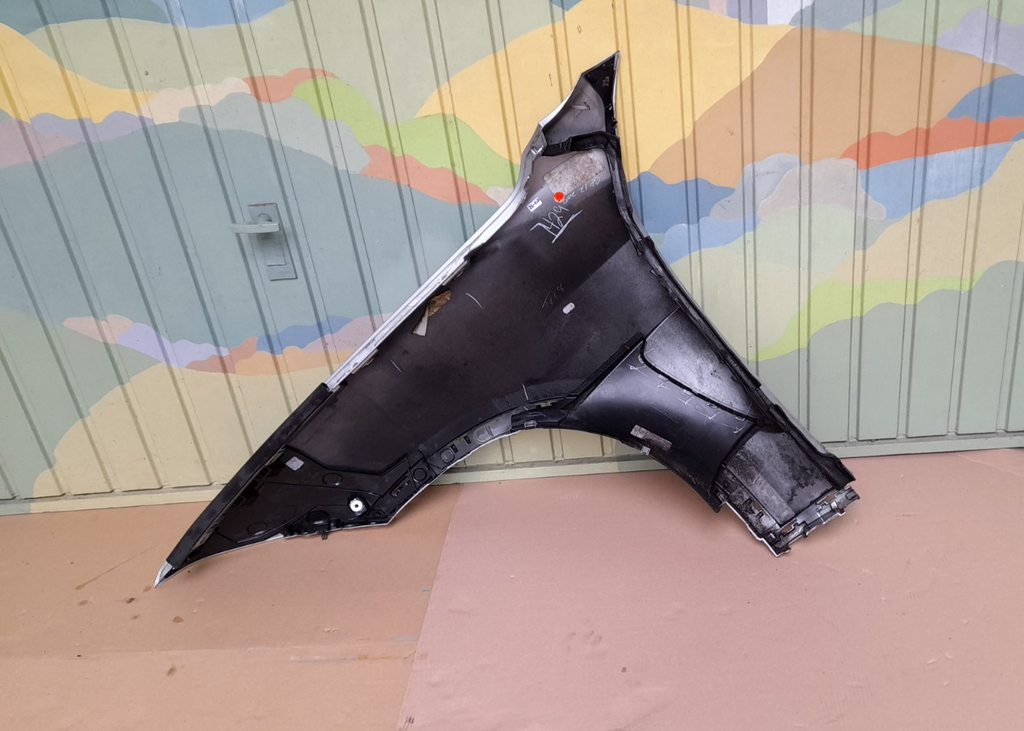 Original BMW X5 F15 SAV sDrive25d Seitenwand vorne rechts / side panel 7373542