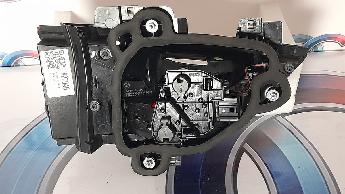 Original BMW X2 F39 Heckleuchte innen rechts Heckklappe 63217465510 LED