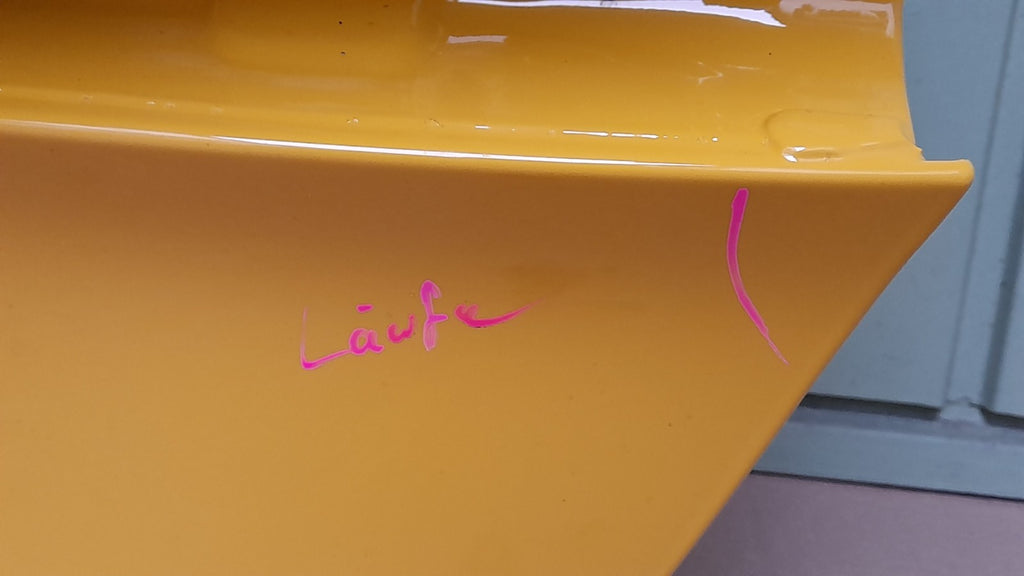 Original BMW G61 5er Heckklappe gelb ohne Spoiler Standardausführung