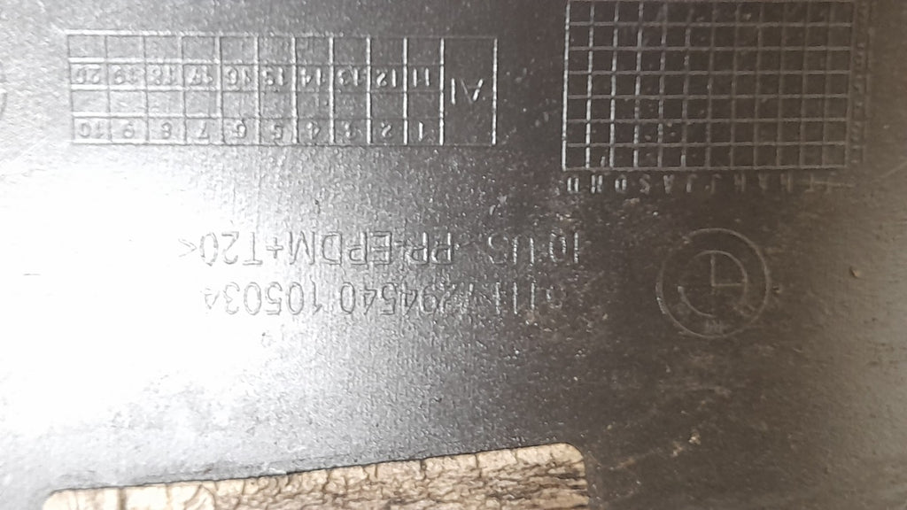 Original BMW X5 F15 SAV sDrive25d Seitenwand vorne rechts / side panel 7373542