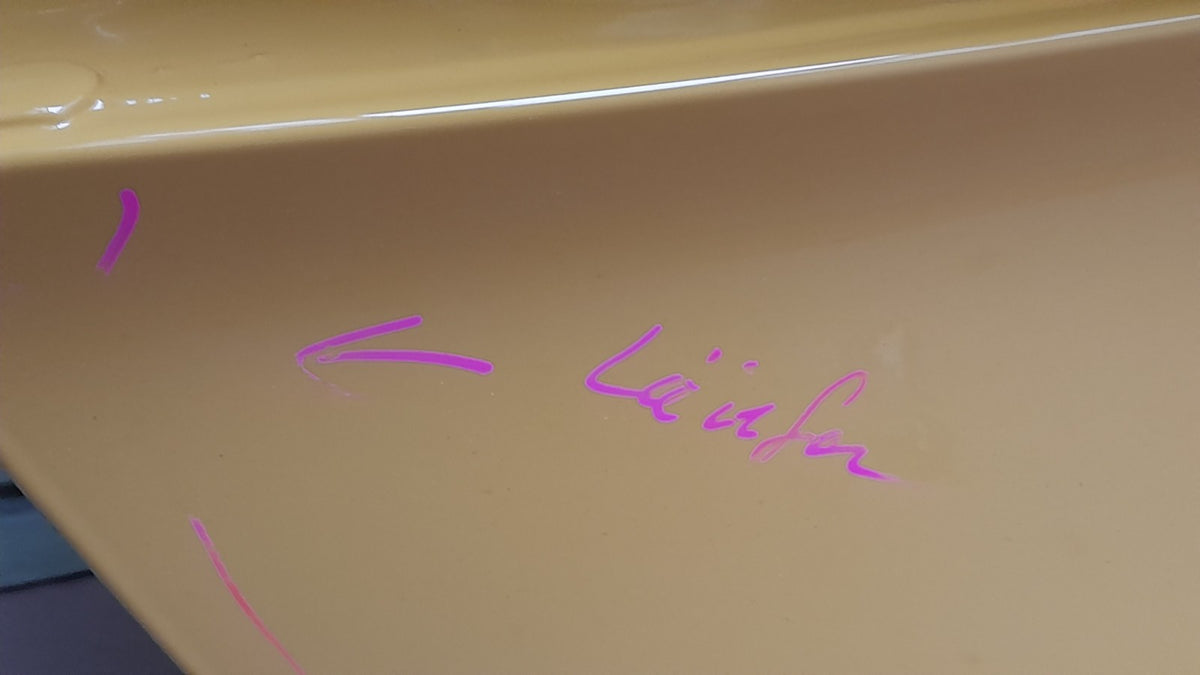 Original BMW G61 5er Heckklappe gelb ohne Spoiler Standardausführung