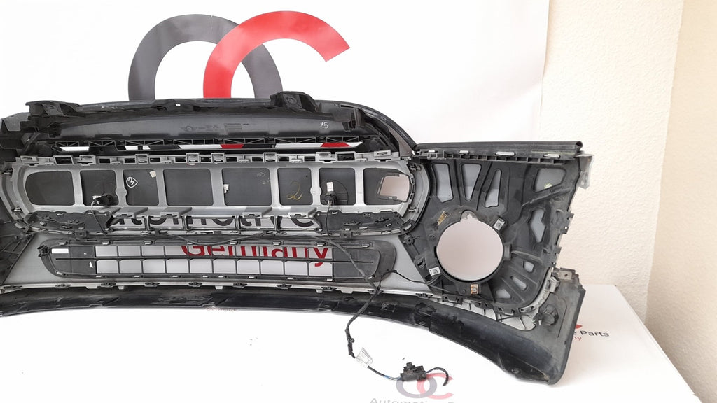 Original MINI F56 BEV Cooper SE Stoßfänger vorn bumper white-silver metallic PDC