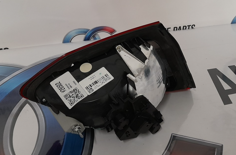 Original BMW 2er Active Tourer F45 Heckleuchte Heckklappe rechts 63217311042