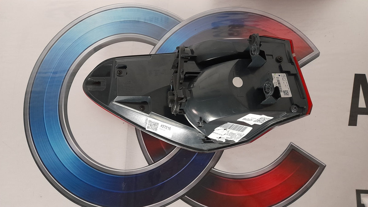 Original BMW X1 F48 Heckleuchte LED rechts Seitenwand 63217488542