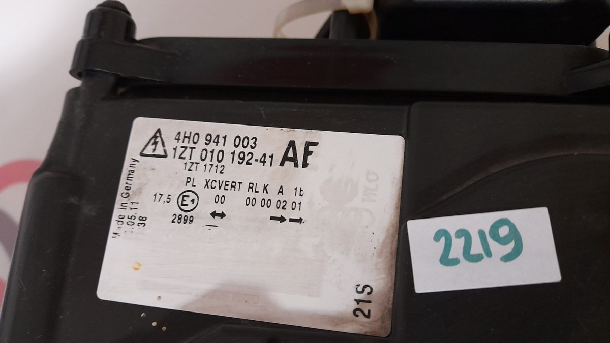 Original Audi A8 4H Xenon Scheinwerfer links 4H0941003 mit Steuergerät