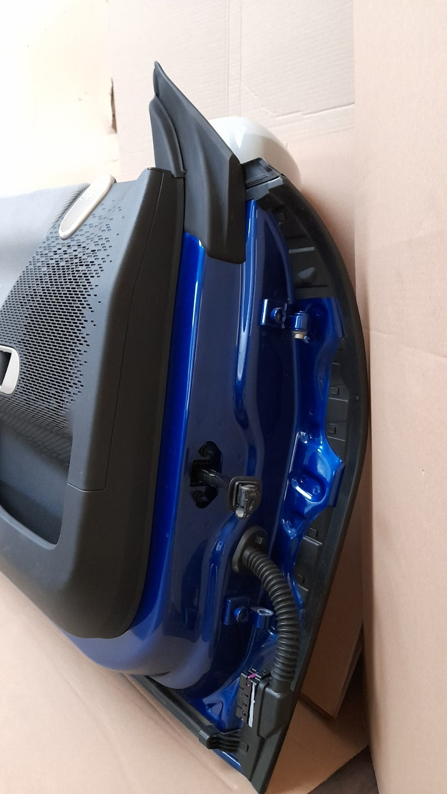 Original MINI Cooper J01 Vordertür links 41009650276 Blazing Blue mit Kamera