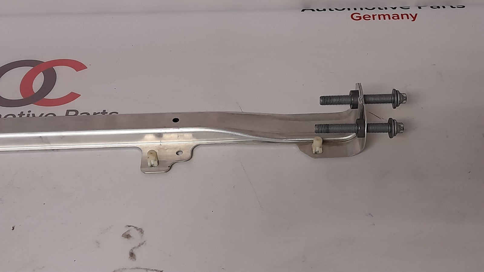 Original BMW X1 U11 18d 8737263 Verbindung unten mitte Querträger