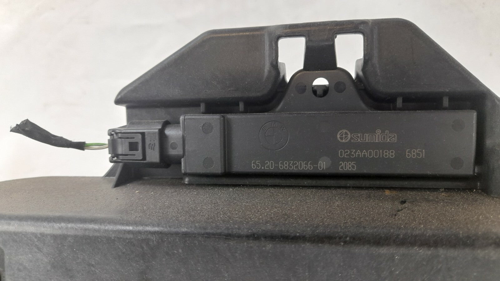 BMW 7er 750LXiA G11 12 LCI Träger hinten 5112735714 mit Sensor Wire Smart Opener [450]