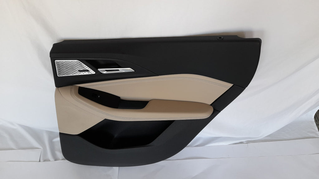 BMW 2er Active Tourer hinten Rechts Leder  Türverkleidung +Harman Kardon Speaker