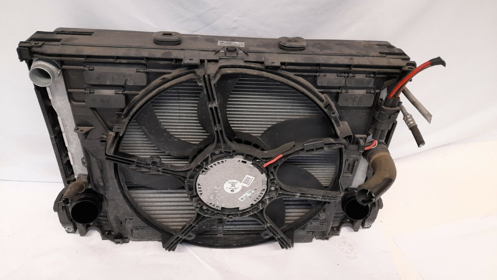 BMW 5er F11 LCI Kühlerpaket Condensator Luftführung mit Klappensteuerung 8049681 [970]