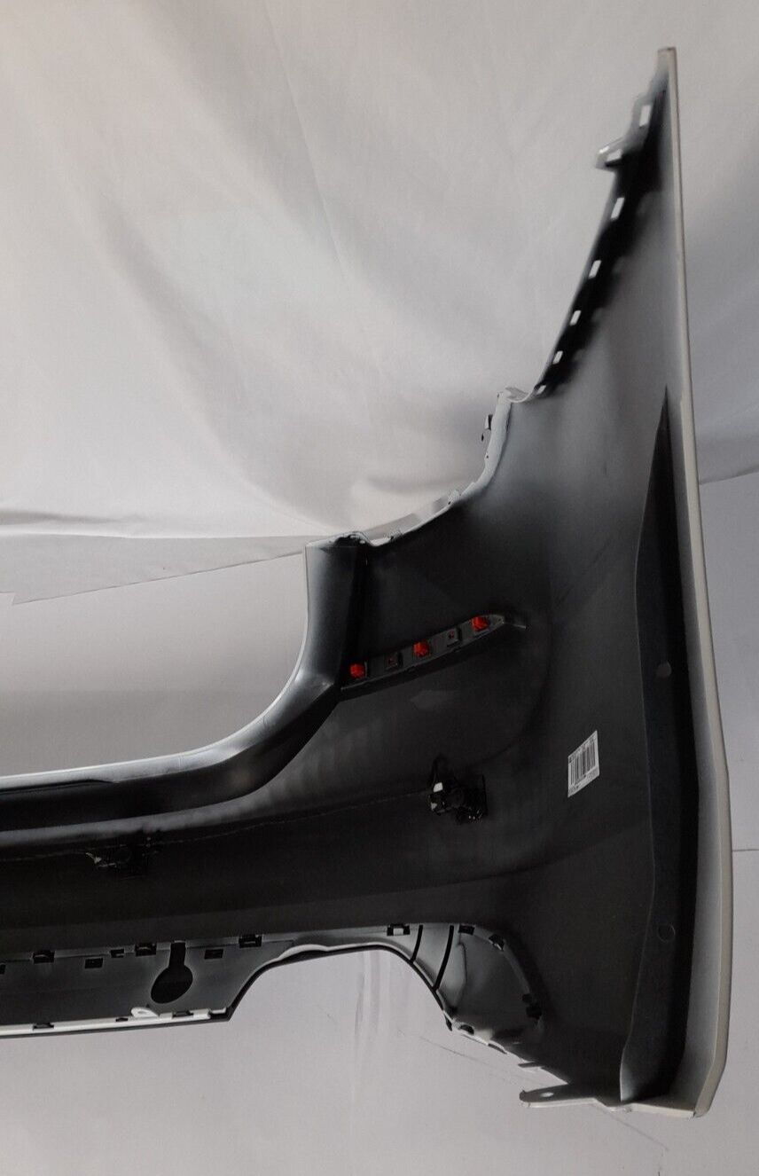 BMW 6er G32 LCI stossfänger hinten Weiss Mineralweiss bumper PDC
