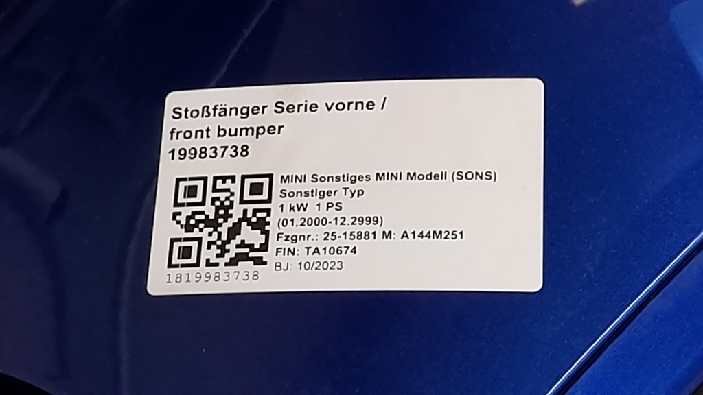 Mini Cooper J01 Cooper SE Stoßfänger vorne bumper Blazing blue PDC ACC Front Kam