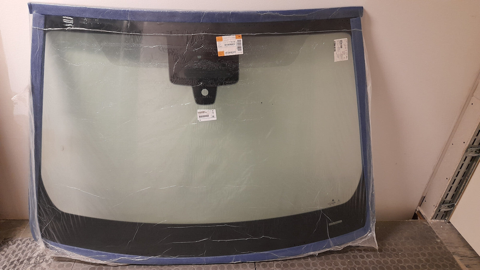 Original BMW iX I20 FRONTSCHEIBE glass WINDSCREEN 7954566  Windschutzscheibe