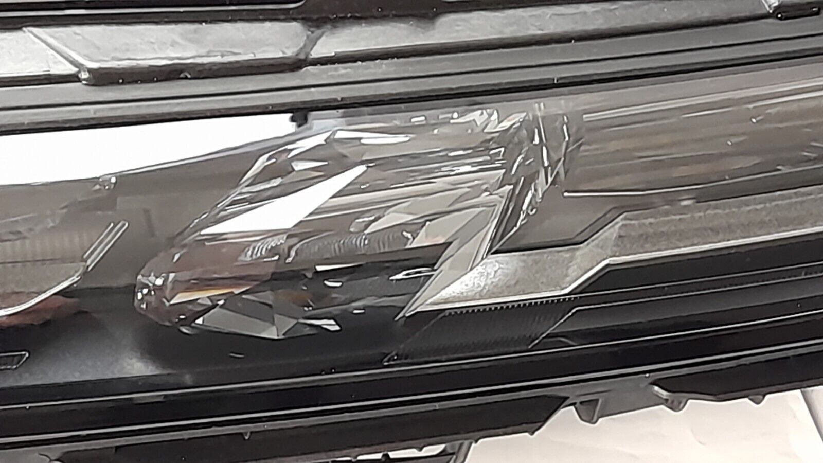 Original BMW 7er G70 Headlight LED Frontscheinwerfer 9879935Linke Scheinwerfer