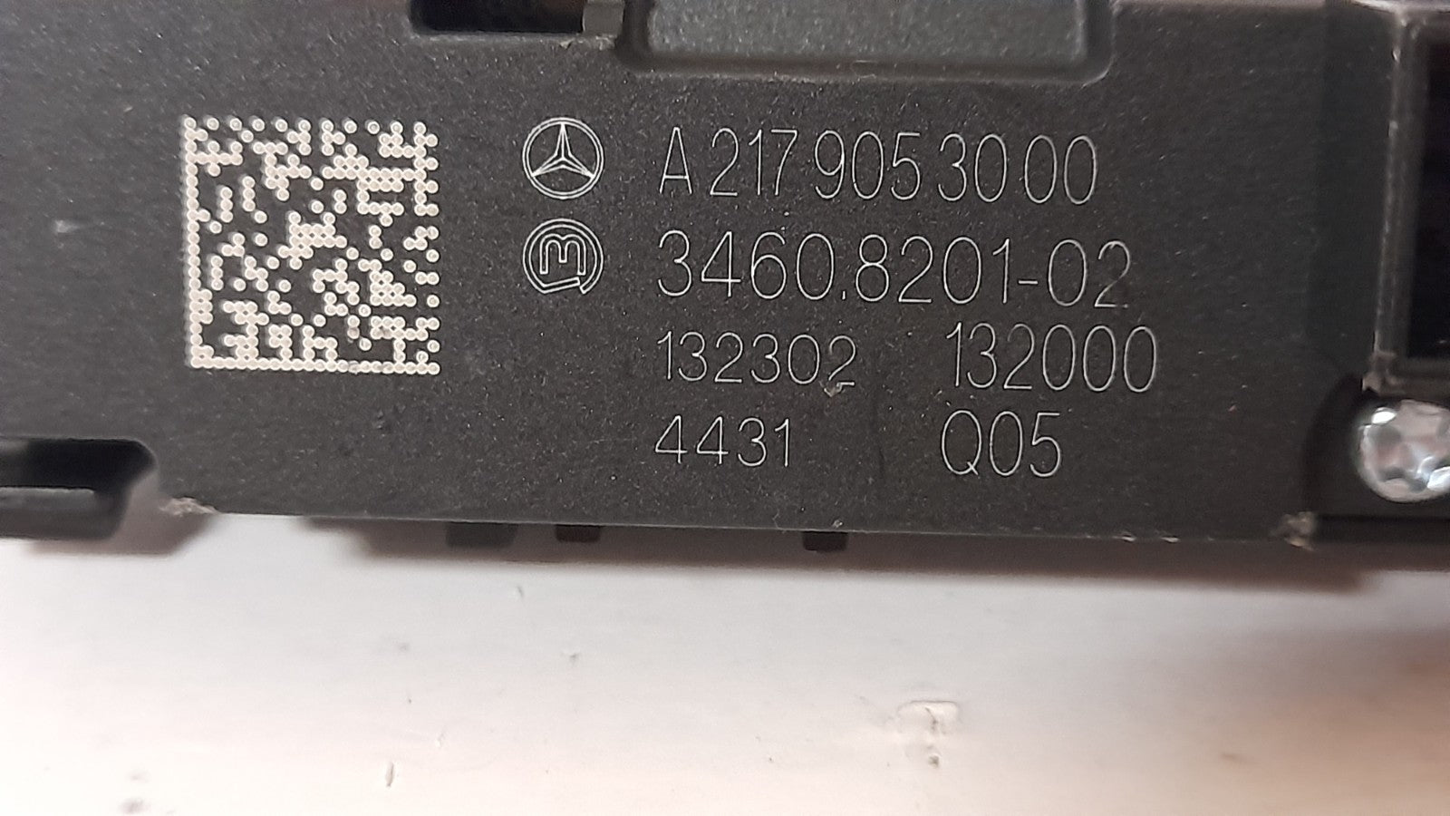 Mercedes Schalter Spurhalteassistent Einparkhilfe Parktronic PDC A2179053000
